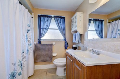 8005 Jasmine Blvd, Port Richey FL 34668-3225 exterior