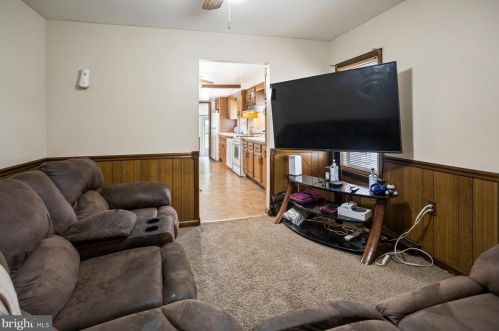 195 Main St, Trenton NJ  08620-2311 exterior