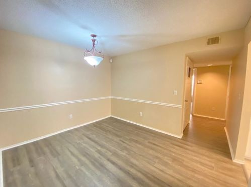 2212 Huntingdon Chase, Atlanta GA  30350-4934 exterior