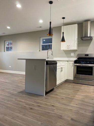 744 Parkside Ave, Chicago IL 60651-2654 exterior