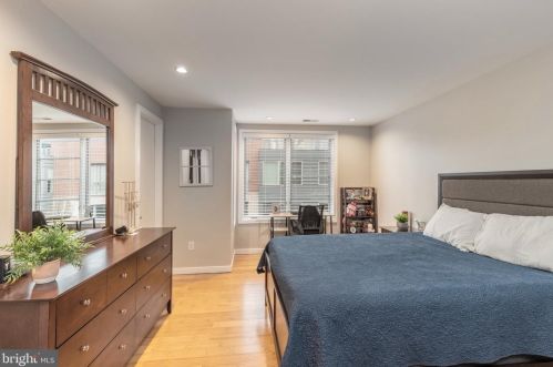 1436 Bainbridge St, Philadelphia PA 19146-1807 exterior