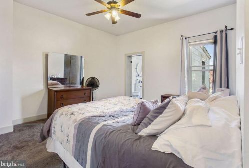 126 Chestnut St, Hanover PA 17331-2244 exterior