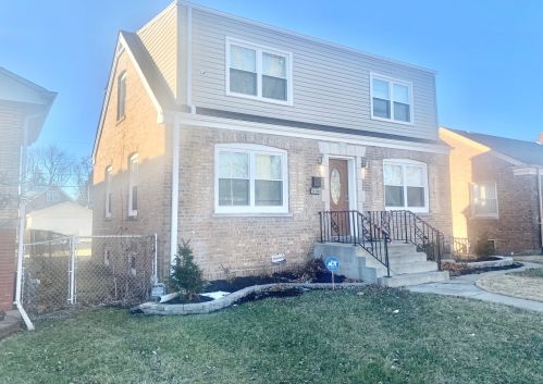 14506 Lowe Ave, Chicago, IL 60827-2626