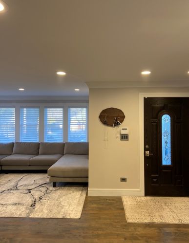 4826 Nashville Ave, Chicago IL 60656-4007 exterior