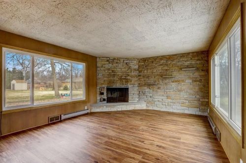 3160 Menomonee Riv Pkwy, Milwaukee WI 53222-3371 exterior