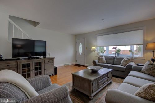 4 Lawnton Ter, Manor PA 19036-1110 exterior