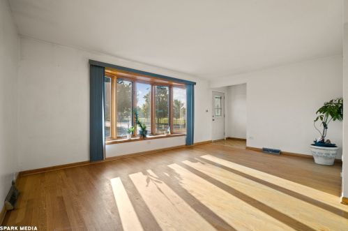 6101 Karlov Ave, Chicago IL  60646-5205 exterior