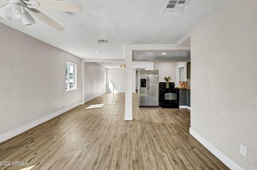 9440 9 Ave, Phoenix AZ 85021-3102 exterior