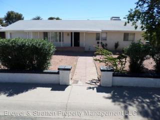 3231 Country Gables Dr, Phoenix AZ  85053-4709 exterior