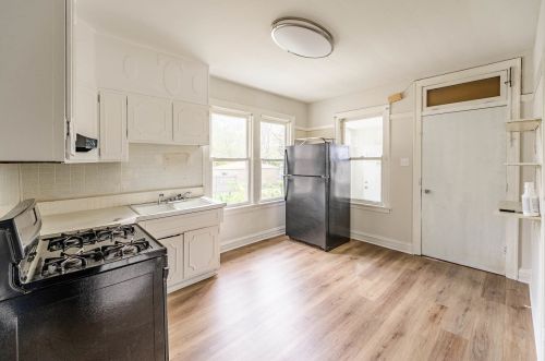 1277 73rd St, Chicago IL 60638-5919 exterior