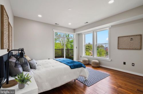 2216 30th St, Washington DC  20020-3369 exterior