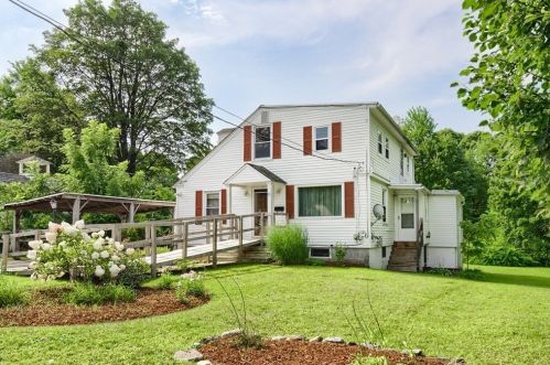 37 Wilbur St, Worcester, MA 01606-1067