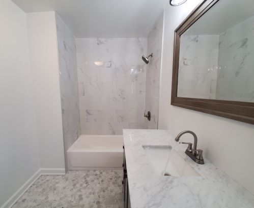 3657 61 St, Chicago IL 60637-2322 exterior