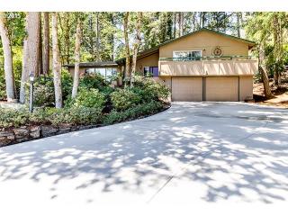 5030 Mahalo Dr, Eugene, OR 97405-4016