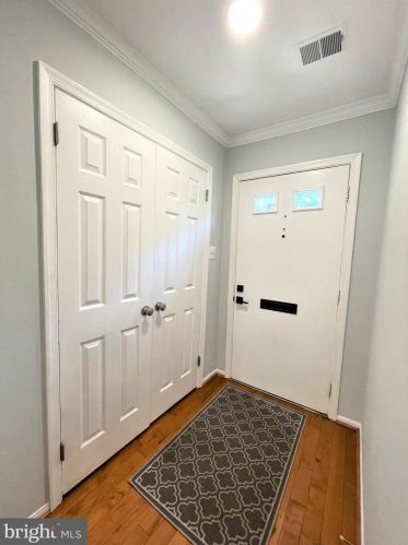 7623 Coddle Hbr Ln, Rockville MD 20854-3253 exterior