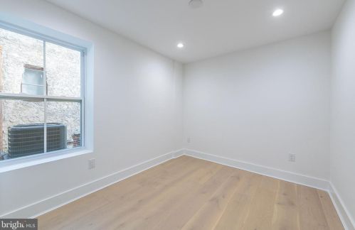 517 Diamond St, Philadelphia PA 19122-1438 exterior