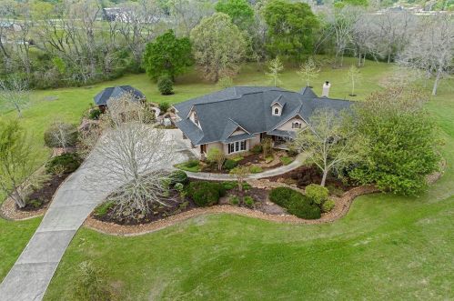 2200 Spg Br Rd, Montgomery TX 77316-2503 exterior