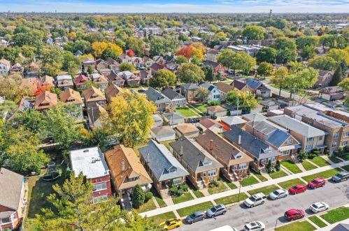 7235 Washtenaw Ave, Chicago IL  60645-1435 exterior