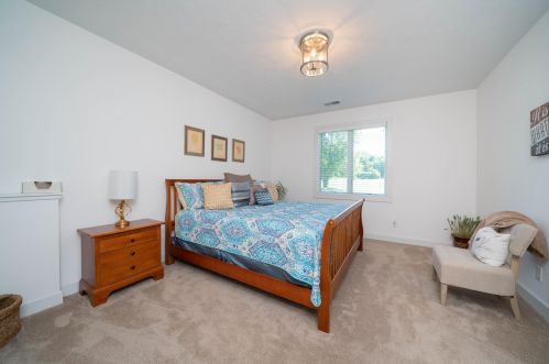 3900 Oakharbor St, Kalamazoo MI 49009-6185 exterior