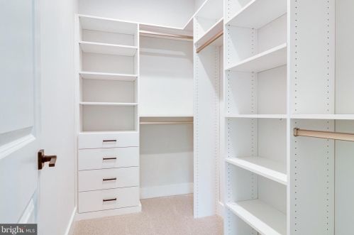 6208 Kellogg Dr, Mc Lean VA  22101-3121 exterior