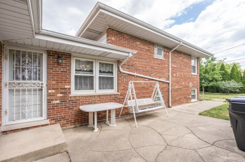 4525 Oakview St, Chicago, IL 60656-4135