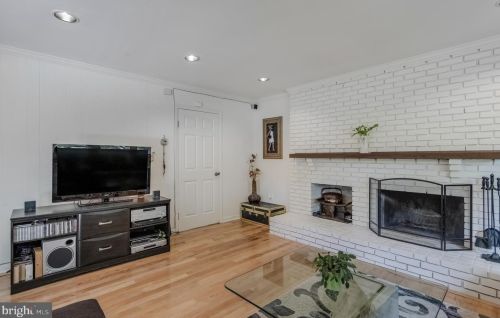 13824 Rippling Brk Dr, Silver Spring MD 20906-2302 exterior