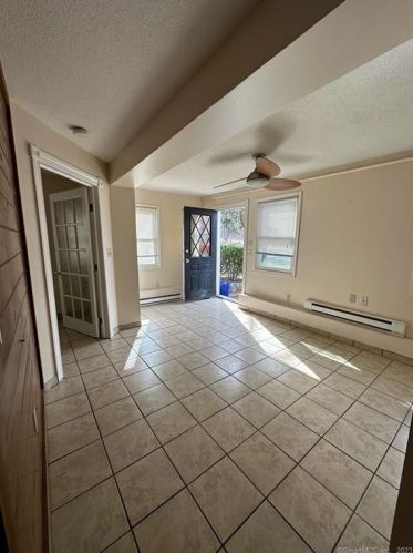 18 Preston Ave, Meriden CT  06450-4813 exterior