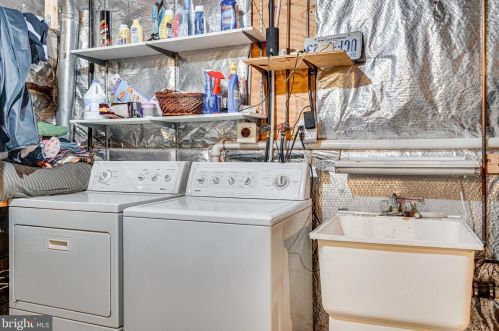 6263 Gentle Ln, Alexandria VA 22310-2260 exterior