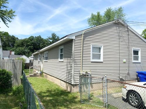 146 Gresham St, Springfield MA 01119-1471 exterior