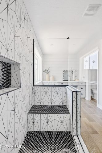 4225 34th Pl, Phoenix AZ  85018-4737 exterior