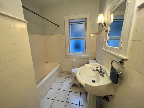 2740 Agatite Ave, Chicago IL 60706-4726 exterior