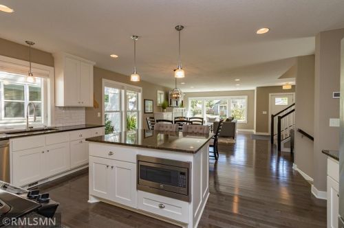 1329 Hartford Ave, Saint Paul MN 55116-1648 exterior