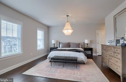 453 Delp Rd, Lancaster PA 17601-2915 exterior