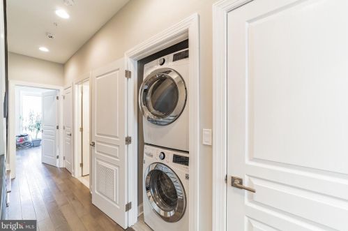 1239 17 St, Philadelphia PA 19121-5029 exterior