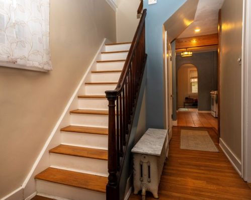 109 Race St, Pittsburgh PA  15218-1337 exterior