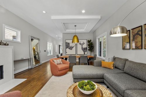 2026 Superior St, Chicago IL 60612-1313 exterior