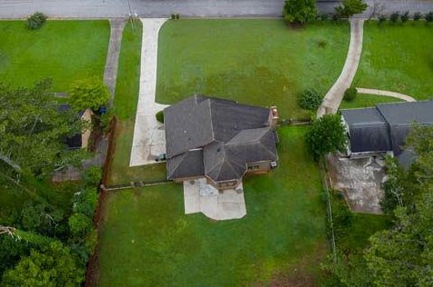 1310 Melbenan Dr, Atlanta GA exterior