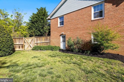 10601 Woodsdale Dr, Silver Spring MD 20901-1547 exterior