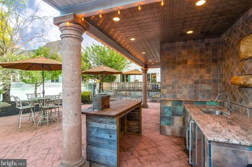 118 Lenox Ave, Trenton NJ 08620-1707 exterior