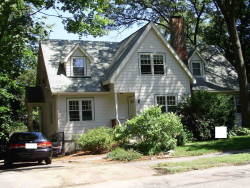 1334 Walnut St, Newton, MA 02461-1850