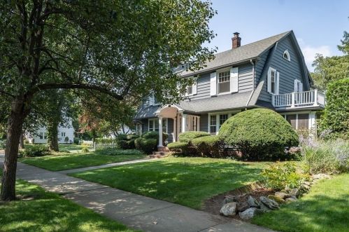 48 Hillcrest Ave, Springfield, MA 01106-1037