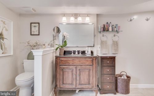 3013 King St, Alexandria VA 22302-3514 exterior