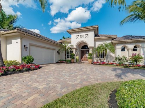 7682 Mulberry Ln, Naples FL exterior