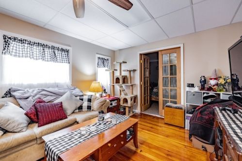 19 Bonner St, Chicopee MA 01013-1127 exterior