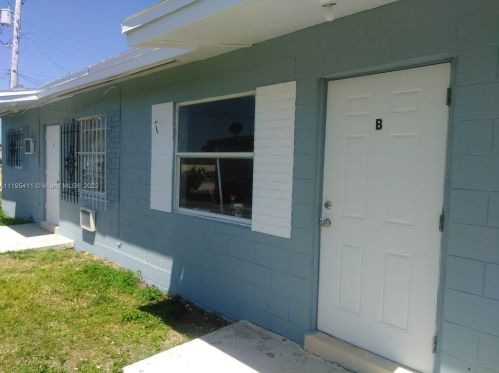 1304 16th Ct, Fort Pierce, FL 34950-3310