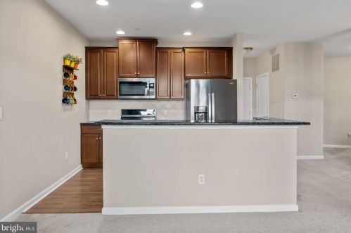 425 Carson Ter, Huntingdon Valley PA  19006-4720 exterior