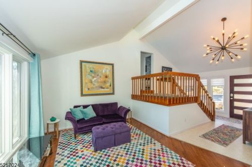 24 Freeman Ave, Parsippany NJ 07834-2419 exterior