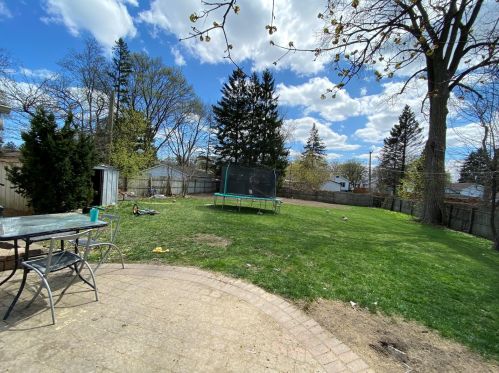 1011 Pacific Ave, Waukegan IL 60085-1866 exterior