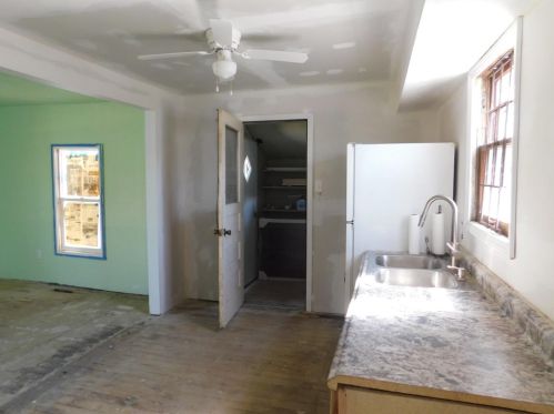 3652 Georgia St, Gary IN 46409-1137 exterior