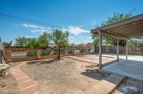 7081 Camino Triste, Tucson AZ  85746-7985 exterior